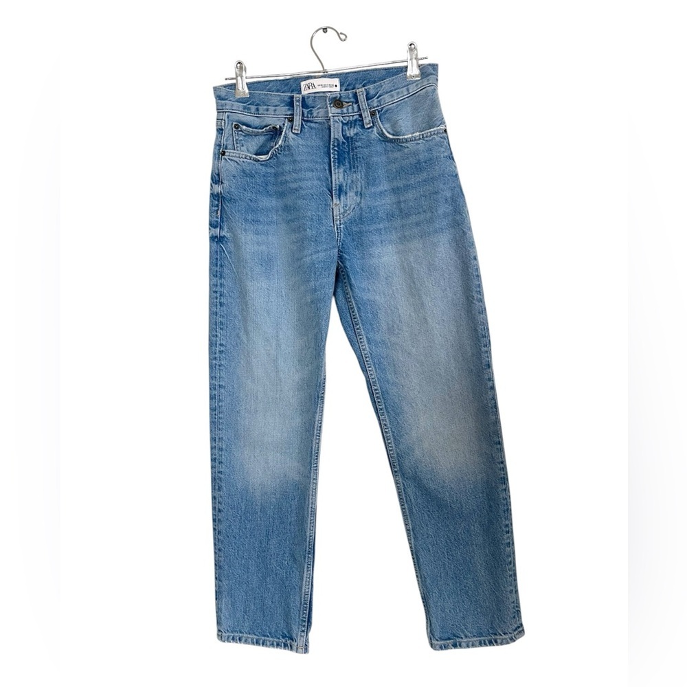Zara women's Straight Leg‎ Light Blue Slim Jeans size 4